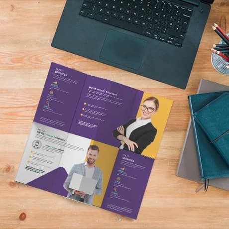 Folders met zigzag- en kruisvouw